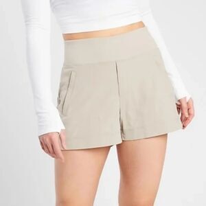 Athleta Trekkie North Short, Ecru Beige Tan, Size 14